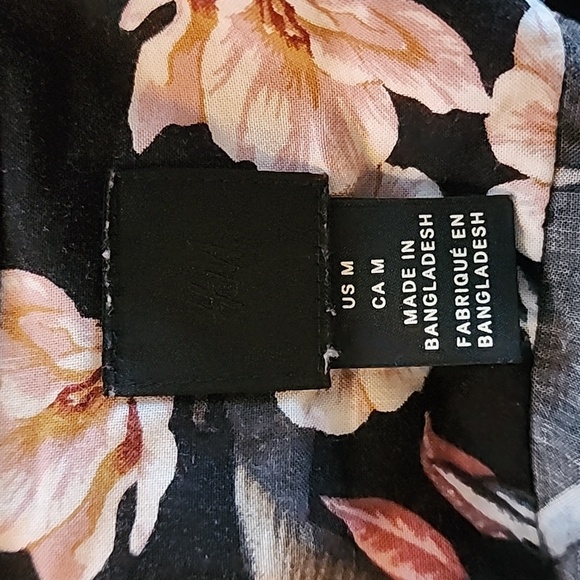 H&M Button Up Short Sleeve Top Size Medium Hawaiian Black - Picture 3 of 3